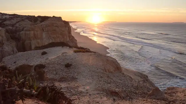 Nazare Travel Guide Overview