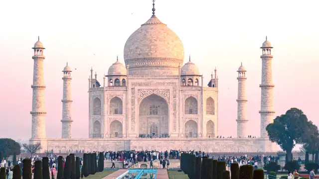 Best Time to Visit Agra