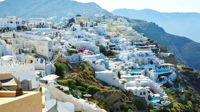 Where to Stay in Fira