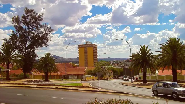 Windhoek Travel Guide Overview