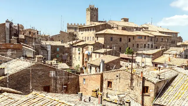 Best Time to Visit Volterra